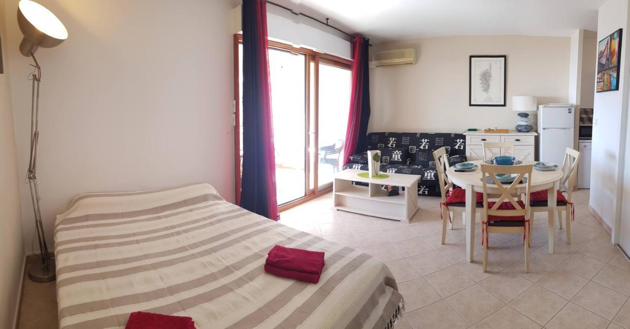Grand Studio de standing bord de mer Ajaccio  Buitenkant foto